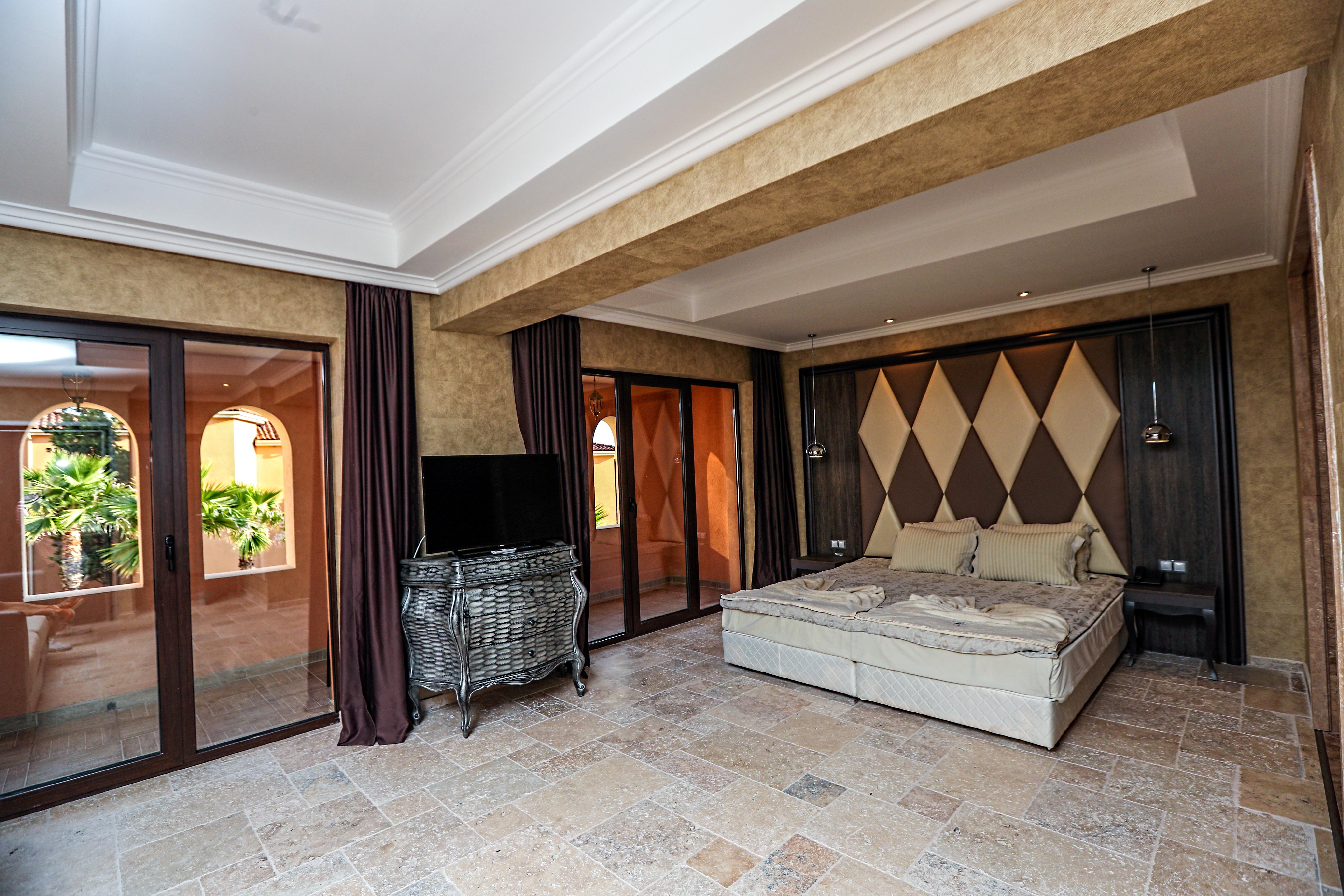 Royal Castle Design & Spa เอเลนีเต ภายนอก รูปภาพ