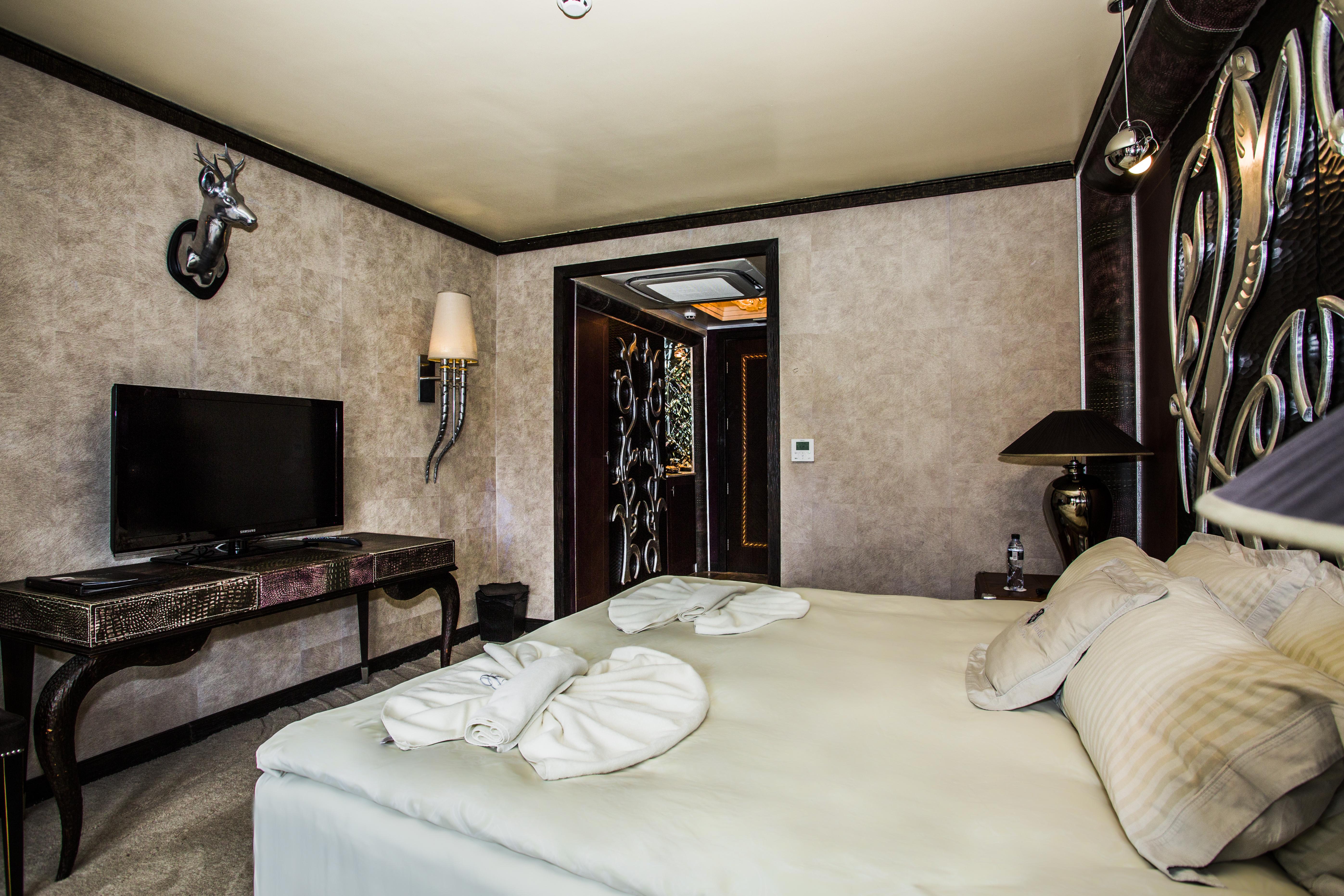 Royal Castle Design & Spa เอเลนีเต ภายนอก รูปภาพ